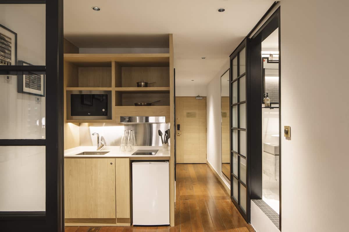 mini-fridge, electric kettle