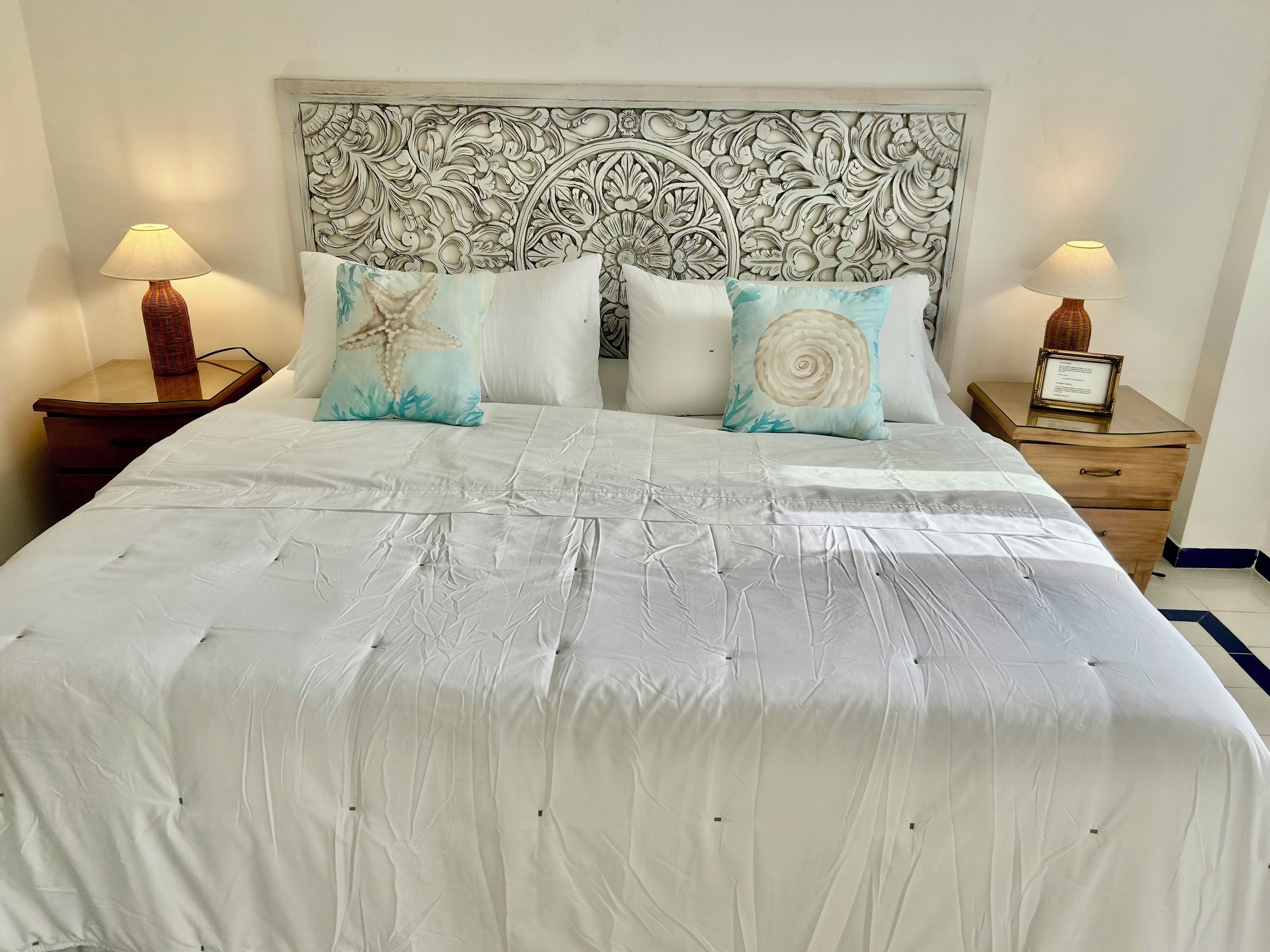 3 bedrooms, in-room safe, iron/ironing board, WiFi (free)