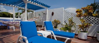 Colonial townhouse in the Old City with panoramic ocean views