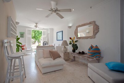 Colonial townhouse in the Old City with panoramic ocean views