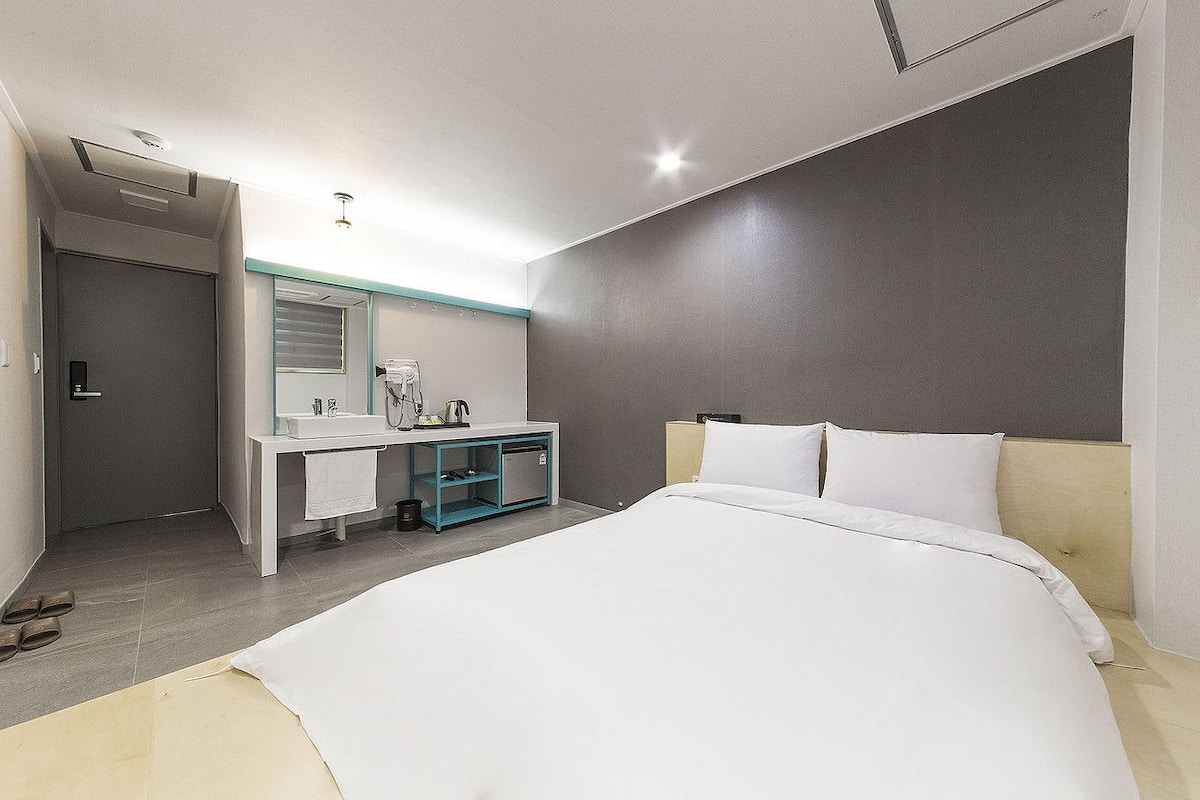 Double Room | WiFi (free)
