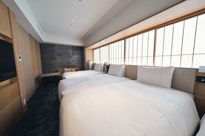 Premier Triple Room, Non Smoking | Down duvets, in-room safe, desk, blackout curtains - Richmond Hotel Premier Kyoto Ekimae (Kyoto)