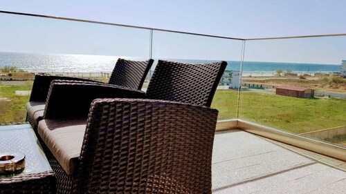New apartment overlooking the Black Sea, Makerel, just 100 meters from the sea
