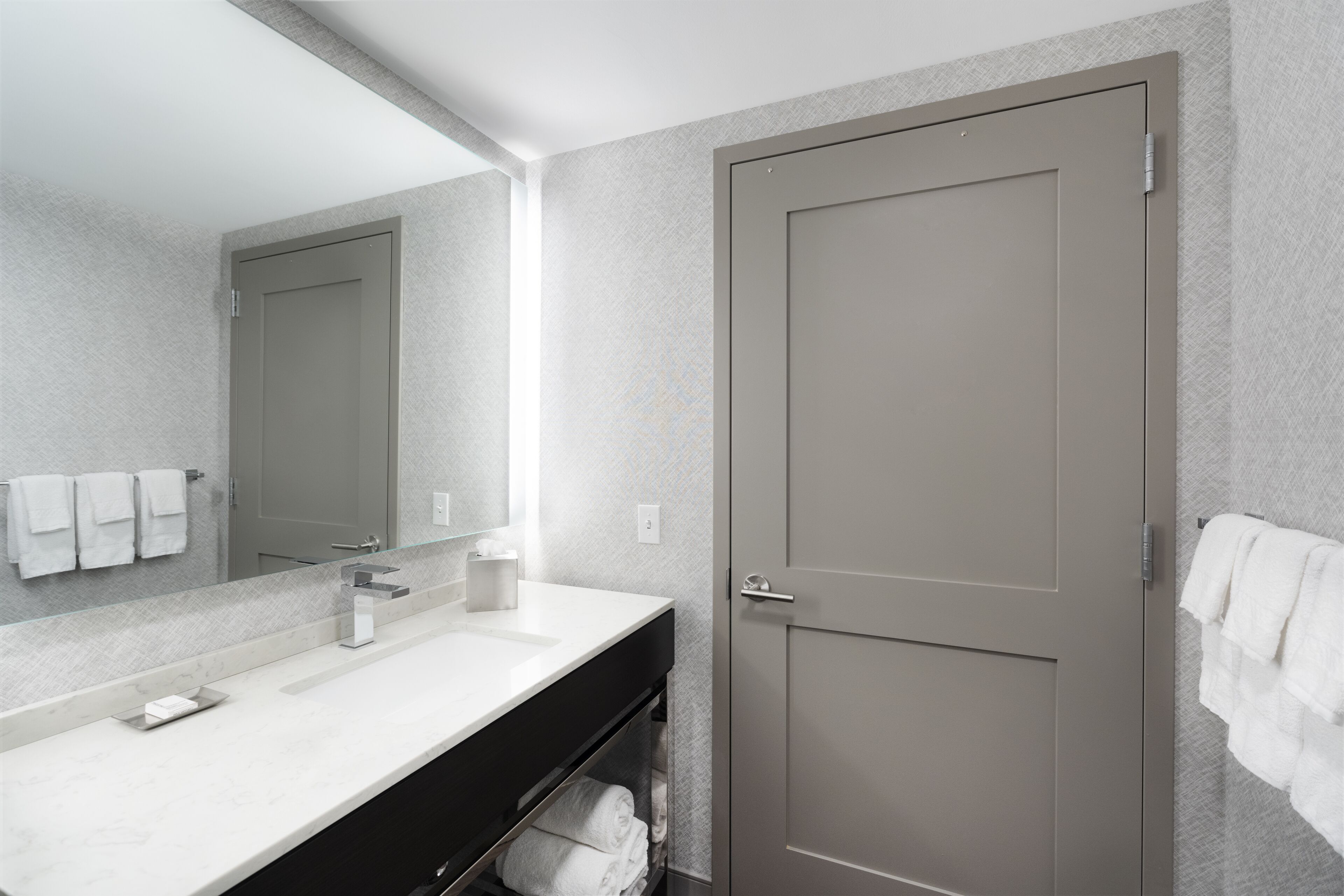 suite, 1 king bed with sofa bed | bathroom | free toiletries, hair dryer, towels