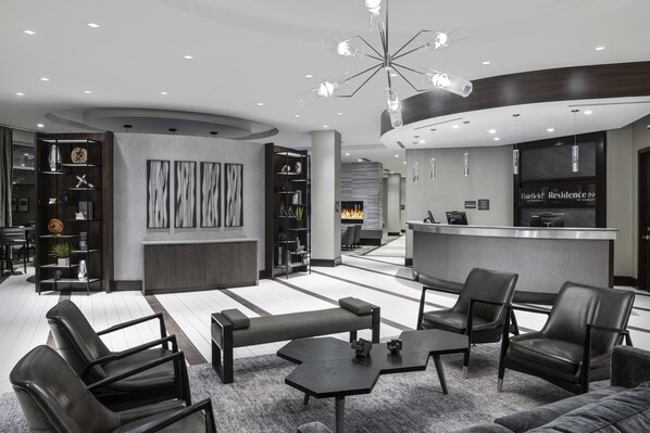 Coin salon dans le hall