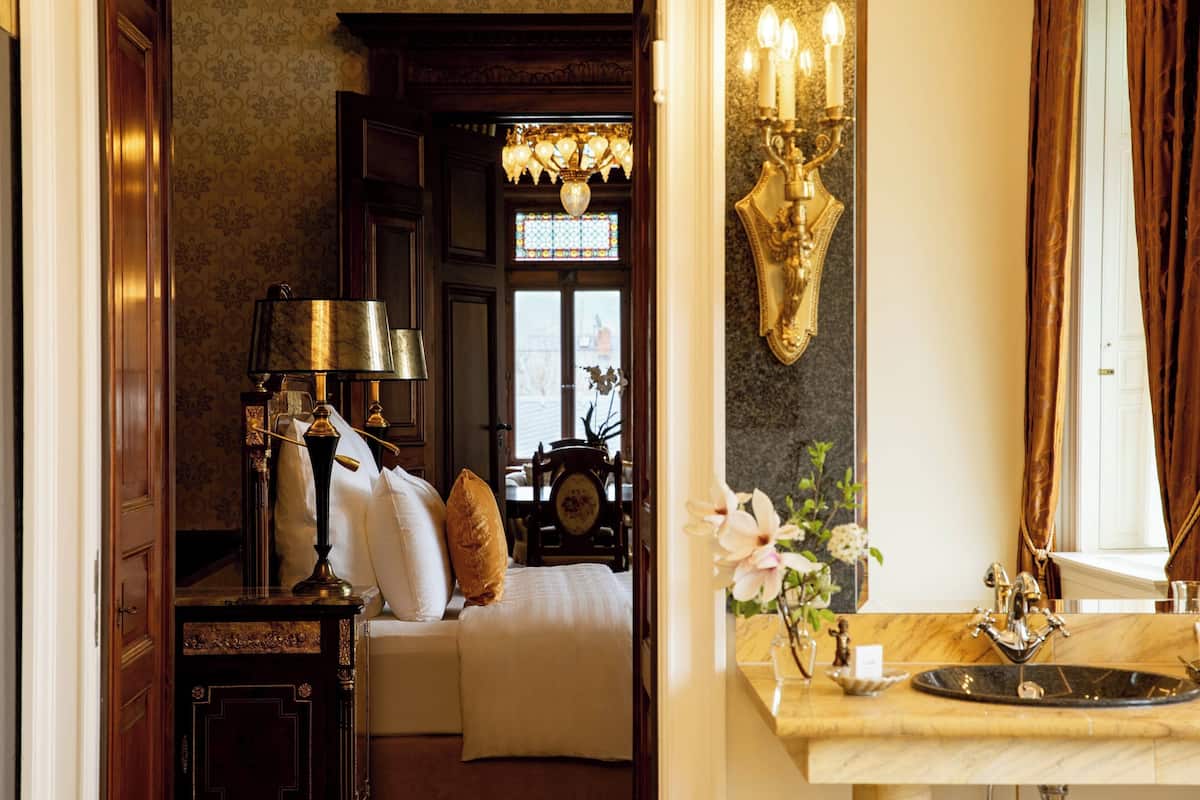 1 bedroom, premium bedding, in-room safe, individually decorated