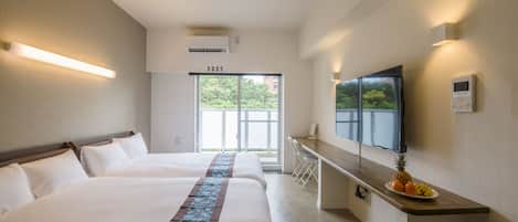 Quarto casal superior | 1 quarto, escrivaninha, espaço de trabalho para notebook