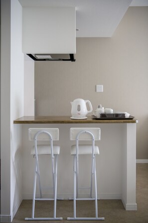 Superior Double Room | Private kitchenette | Fridge, microwave, electric kettle, cookware/dishes/utensils - Hotel Urbansea 2 Matsuo (Naha)