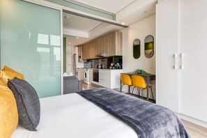 1 Schlafzimmer, Zimmersafe, Schreibtisch, schallisolierte Zimmer