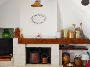 Réfrigérateur, four, cafetière/bouilloire, bouilloire électrique
