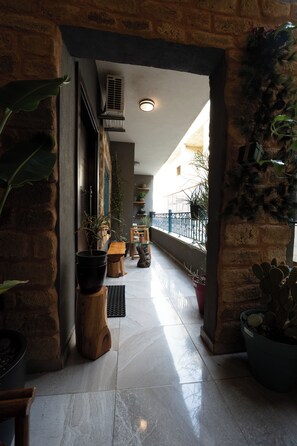 Hallway - InnTown (Tyre)