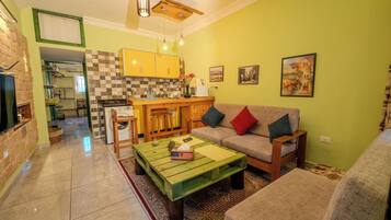 Apartment 2 | Area soggiorno | Smart TV 42 pollici con canali satellitari, TV, Netflix