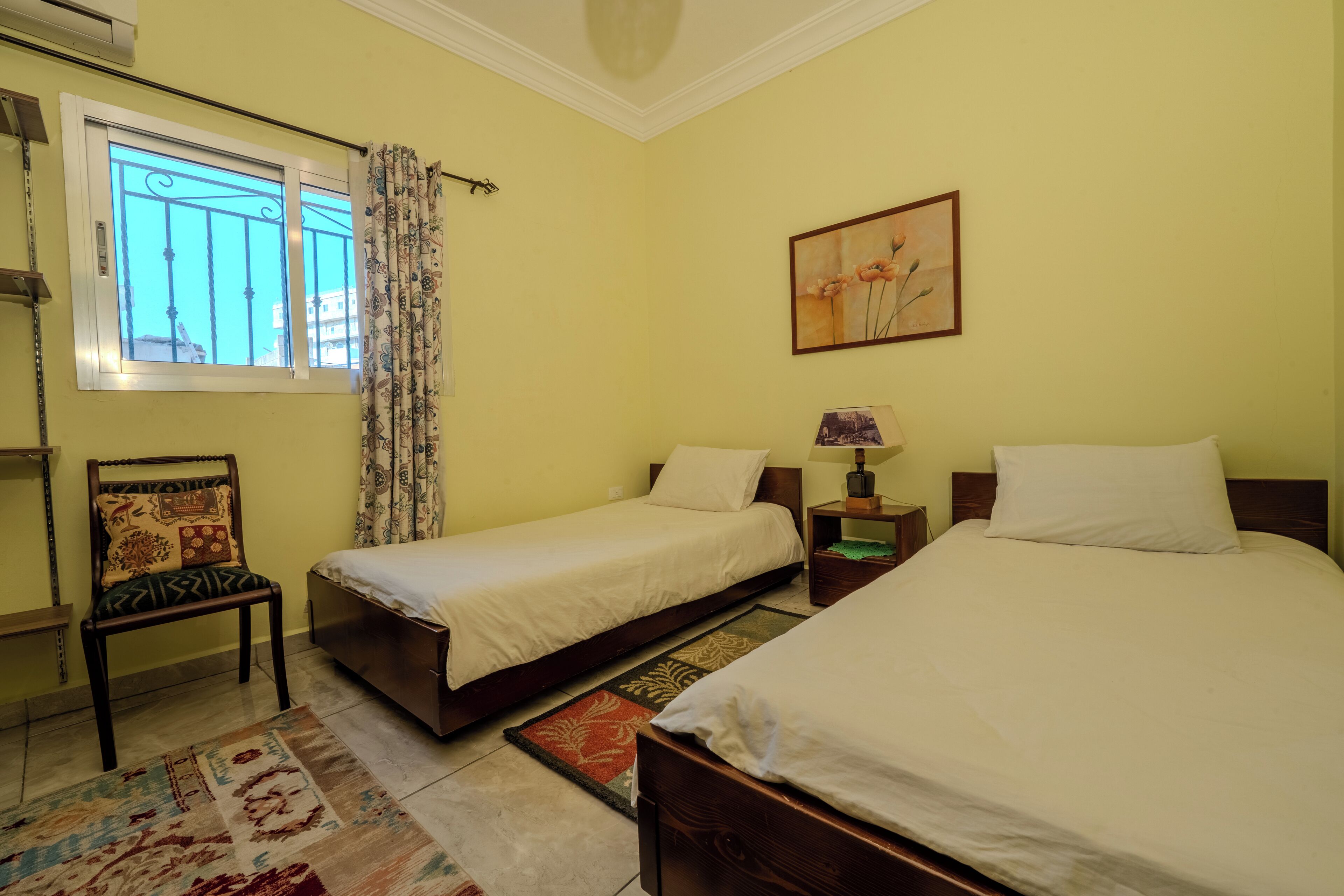 Apartment 2 | Minibar gratis dan didekorasi berbeda-beda