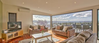 Georges Bay Luxury