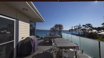 House, 4 Bedrooms | Balcony