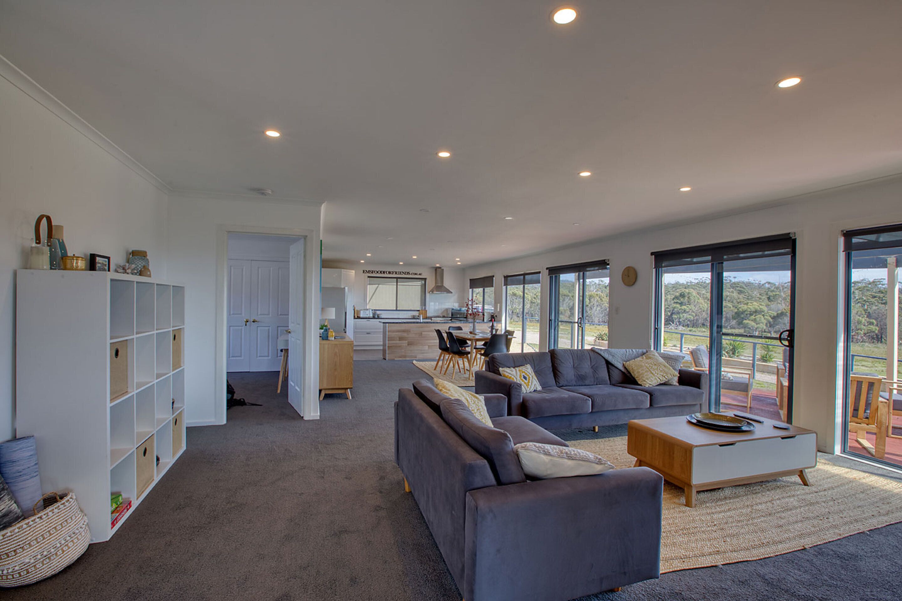 House, 3 Bedrooms | Living room | Flat-screen TV, fireplace