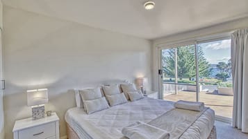 House, 3 Bedrooms | 3 bedrooms, iron/ironing board, bed sheets