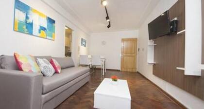 27 de Abril Apartment 25W