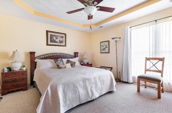 3 dormitorios, escritorio, tabla de planchar con plancha y wifi gratis