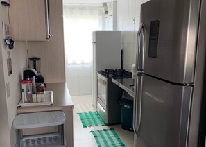 Geladeira, micro-ondas