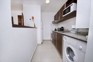 Private kitchen - Bvd. Illia Apartment AN4 (Córdoba)
