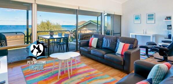 Living Room - 1/49 Franklin Pde, Encounter Bay - Esplanade 3BR Home with Spectacular Views to The Bluff (Encounter Bay)