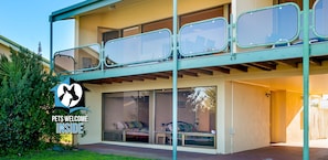 Exterior - 1/49 Franklin Pde, Encounter Bay - Esplanade 3BR Home with Spectacular Views to The Bluff (Encounter Bay)