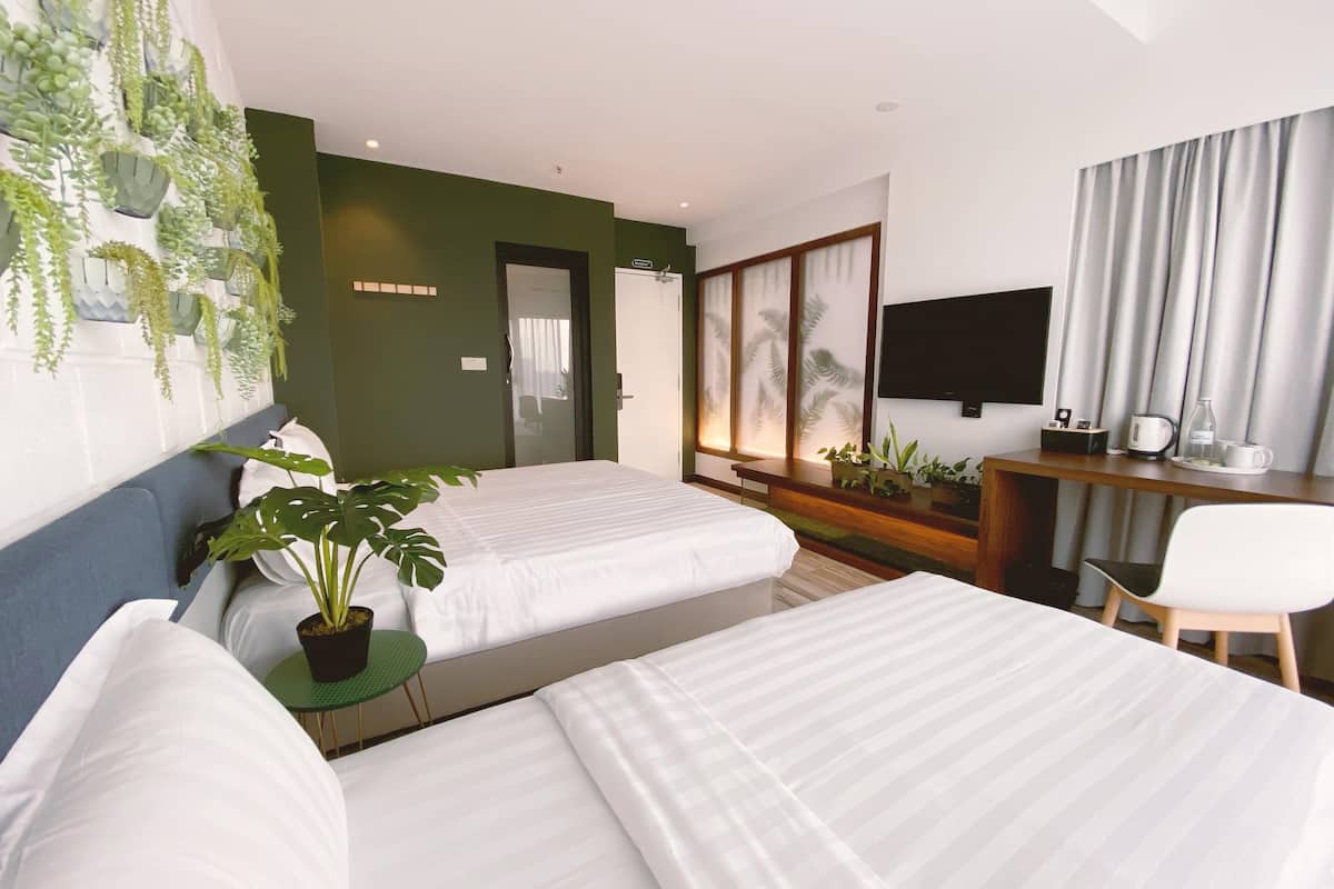 the botanist room | individually decorated, individually furnished, desk, laptop workspace