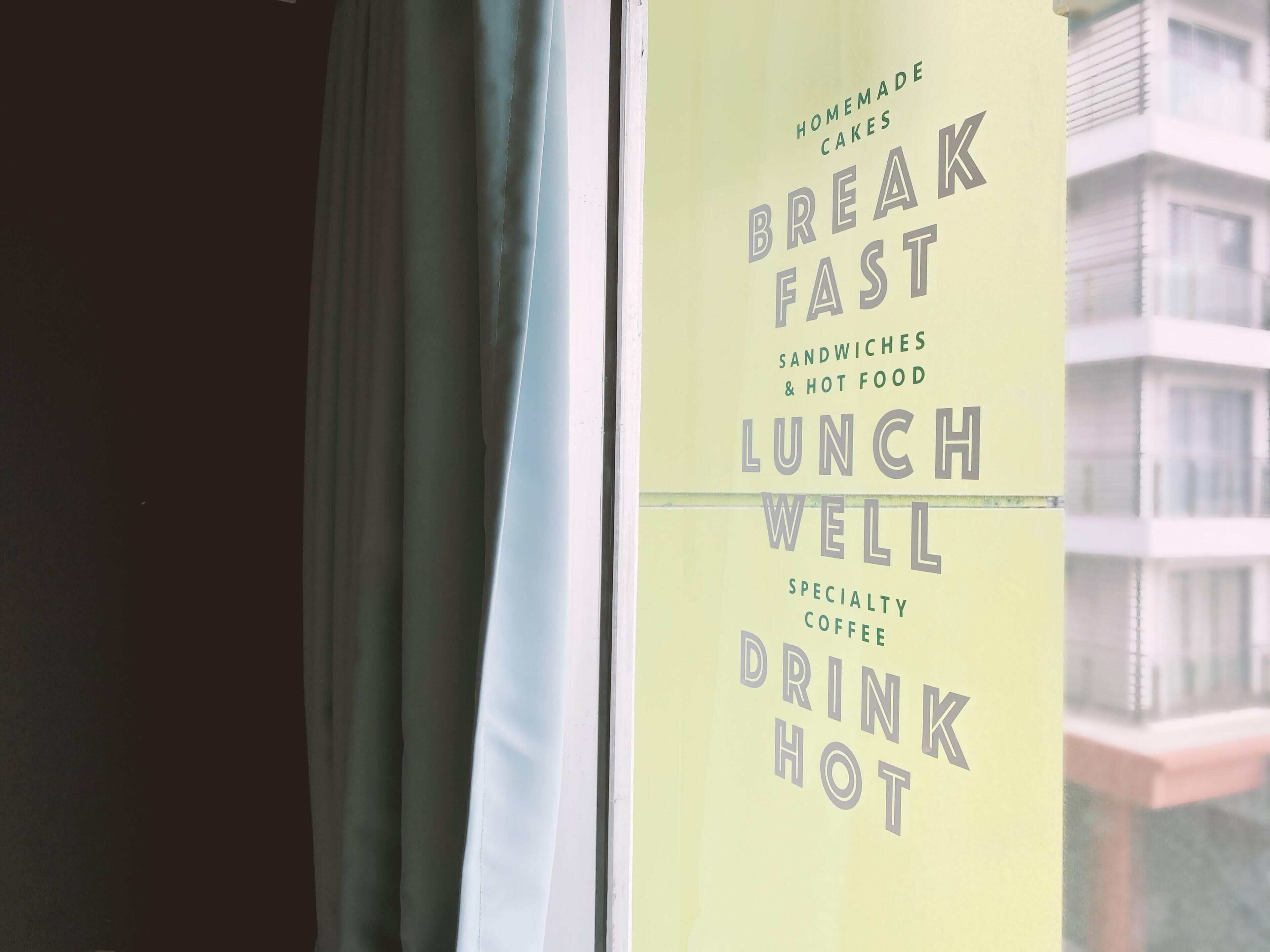 the café room, shared bathroom | individually decorated, individually furnished, desk, laptop workspace