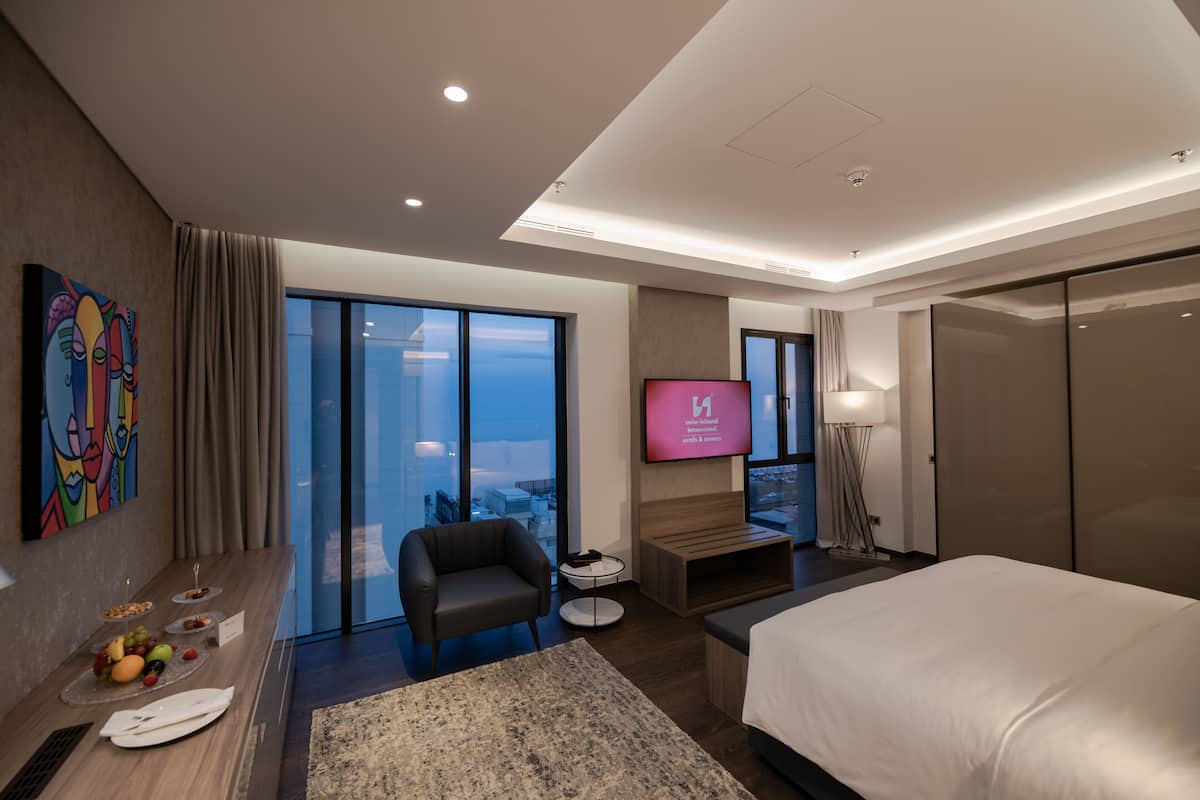 1 bedroom, minibar, in-room safe, desk