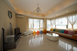 Televisión de pantalla plana