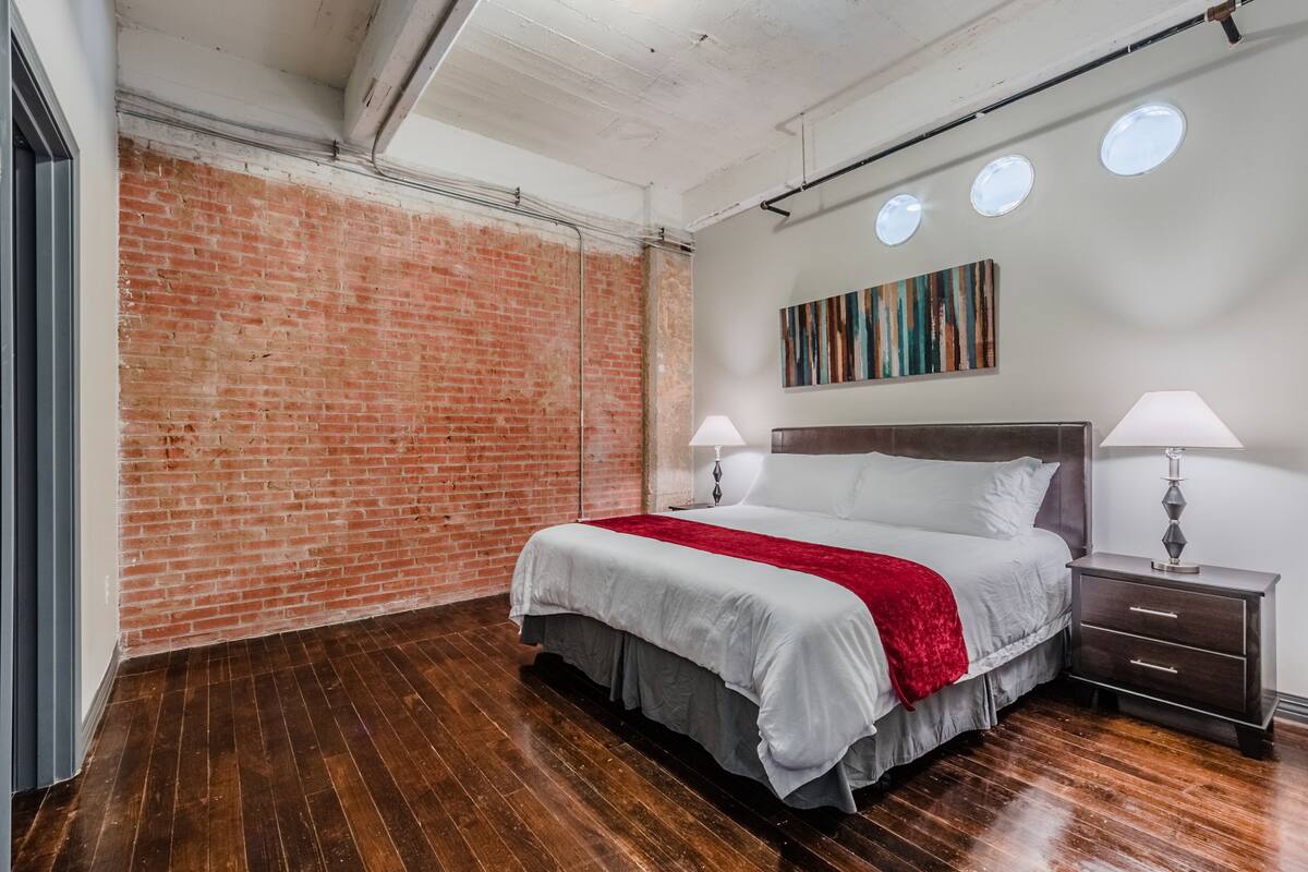 1 bedroom, individually furnished, iron/ironing board, free WiFi