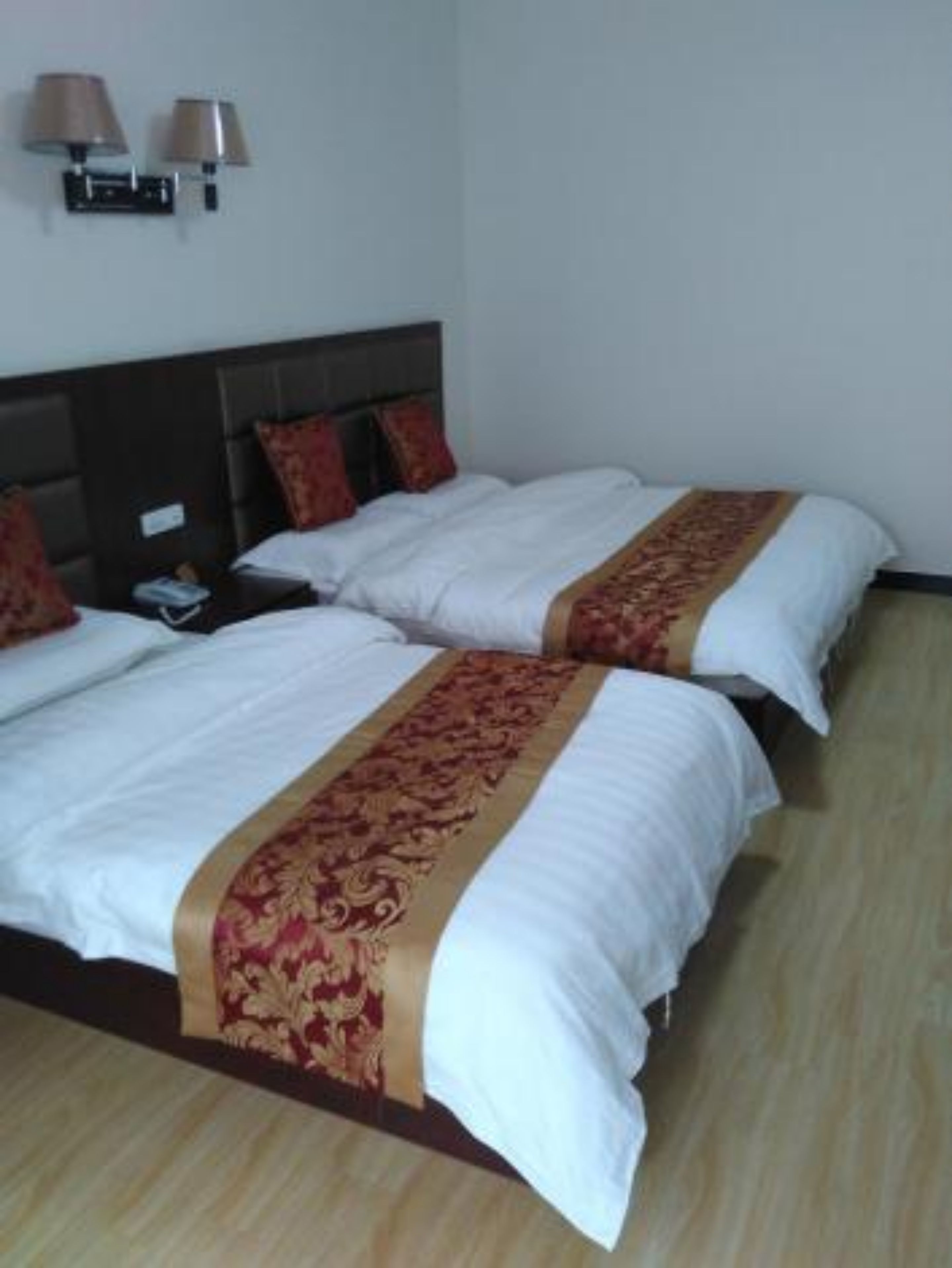 standard twin room | desk, blackout curtains, free wifi