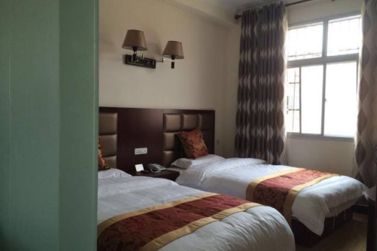 standard twin room | desk, blackout curtains, free wifi