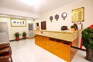 Quầy tiếp tân