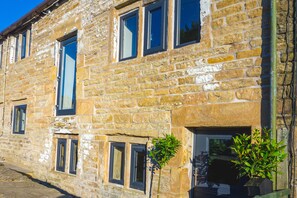 Exterior detail - Luxury traditional stone farmhouse, stunning views (Delph)
