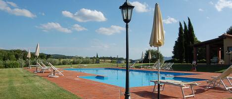 Piscine extérieure
