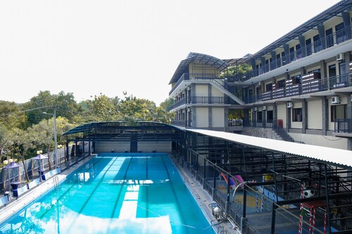 887 Green Hill Hotel And Convention Center