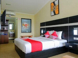 책상, 무료 WiFi, 침대 시트