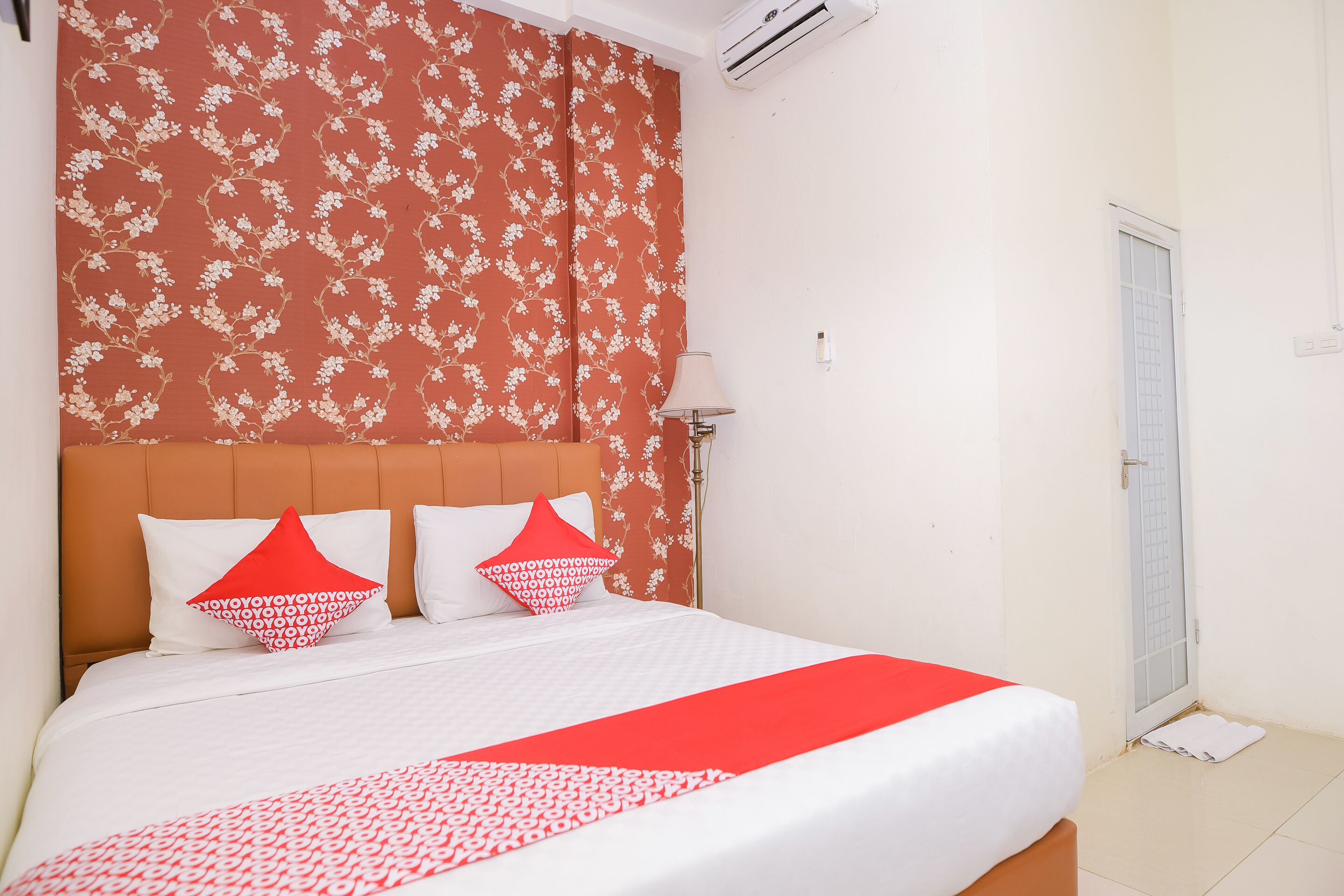 standard double room | free wifi, bed sheets