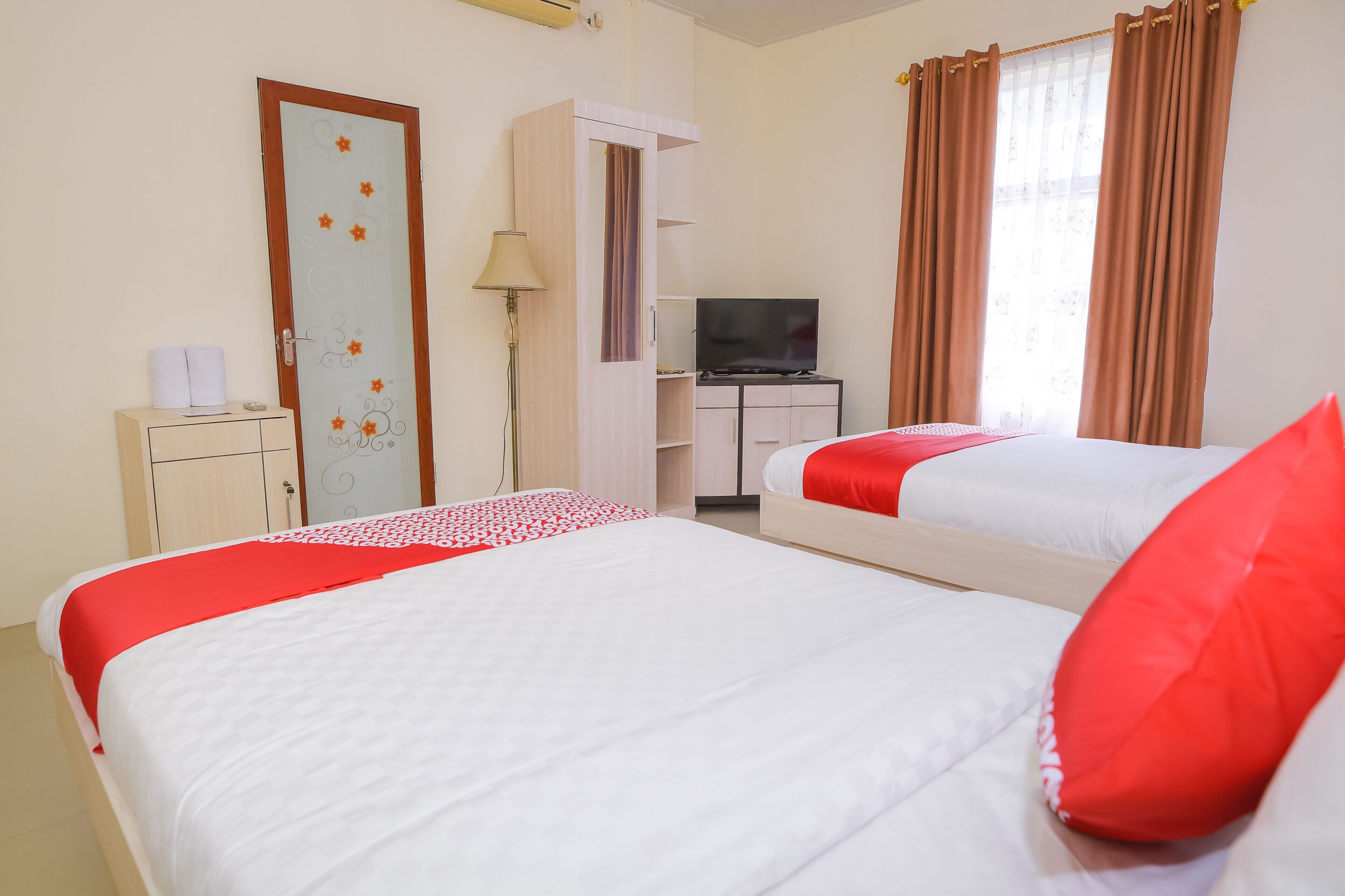 standard suite | free wifi, bed sheets