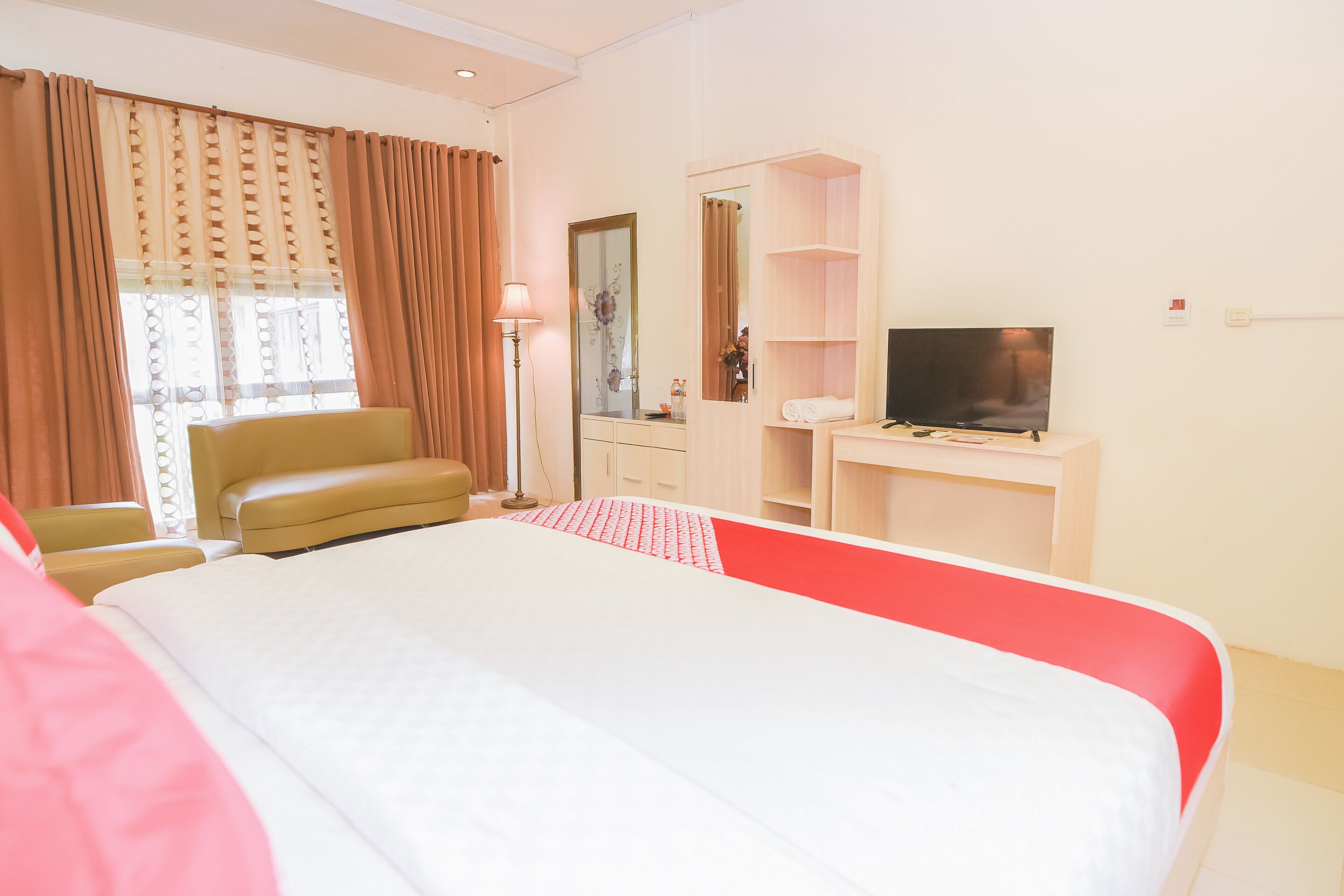 deluxe suite | free wifi, bed sheets