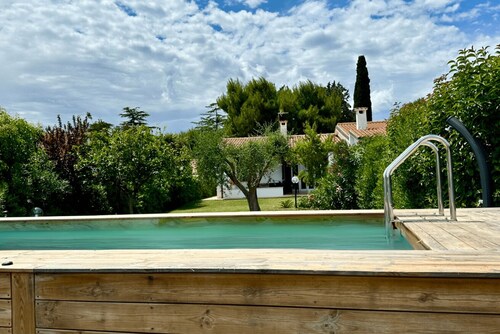N084 - Numana, villa with garden and pool