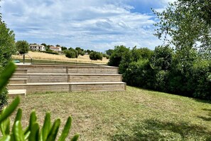 Property grounds - N084 - Numana, villa with garden and pool (Numana)