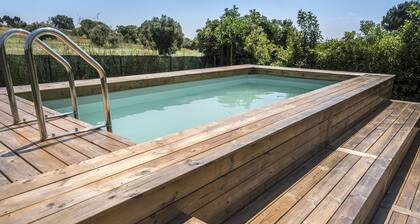 N084 - Numana, villa with garden and pool