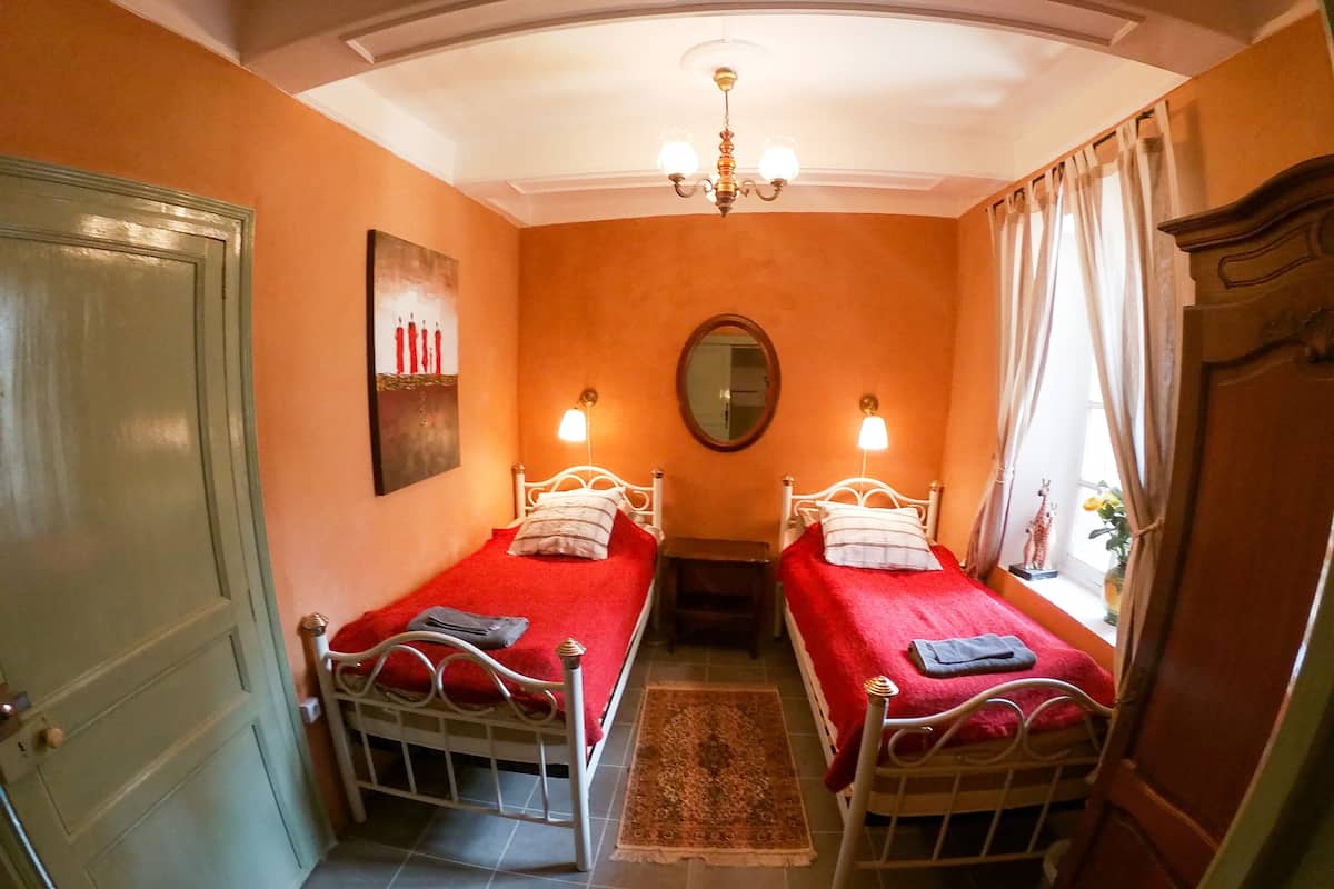 Kamar Double (Picpoul) | 1 kamar tidur dan didekorasi berbeda-beda