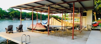 Pecan House located on Lake LBJ. Open water, beautiful yard, shaded pecan trees!