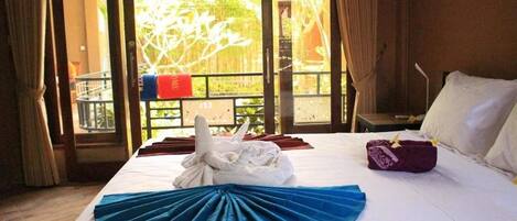 Basic Room | Desk, free WiFi, bed sheets