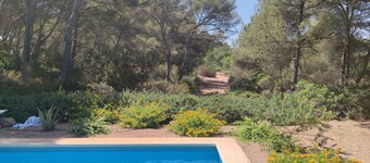 Luxury detached villa with 200 meters and 1000 meters independent plot in Son Parc