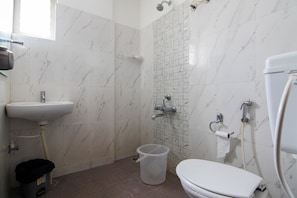 Shower, hydromassage showerhead, towels, soap